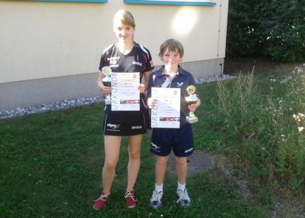 Strahlende Sieger bei strahlendem Sonntagswetter - Katharina Overhoff und Nico Meierhof